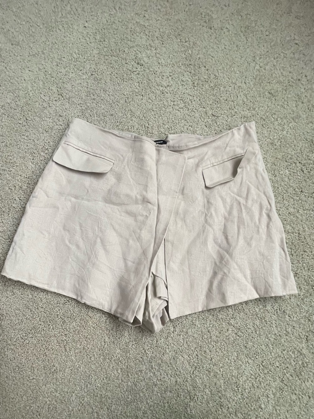 Women's Cream Tailored Shorts